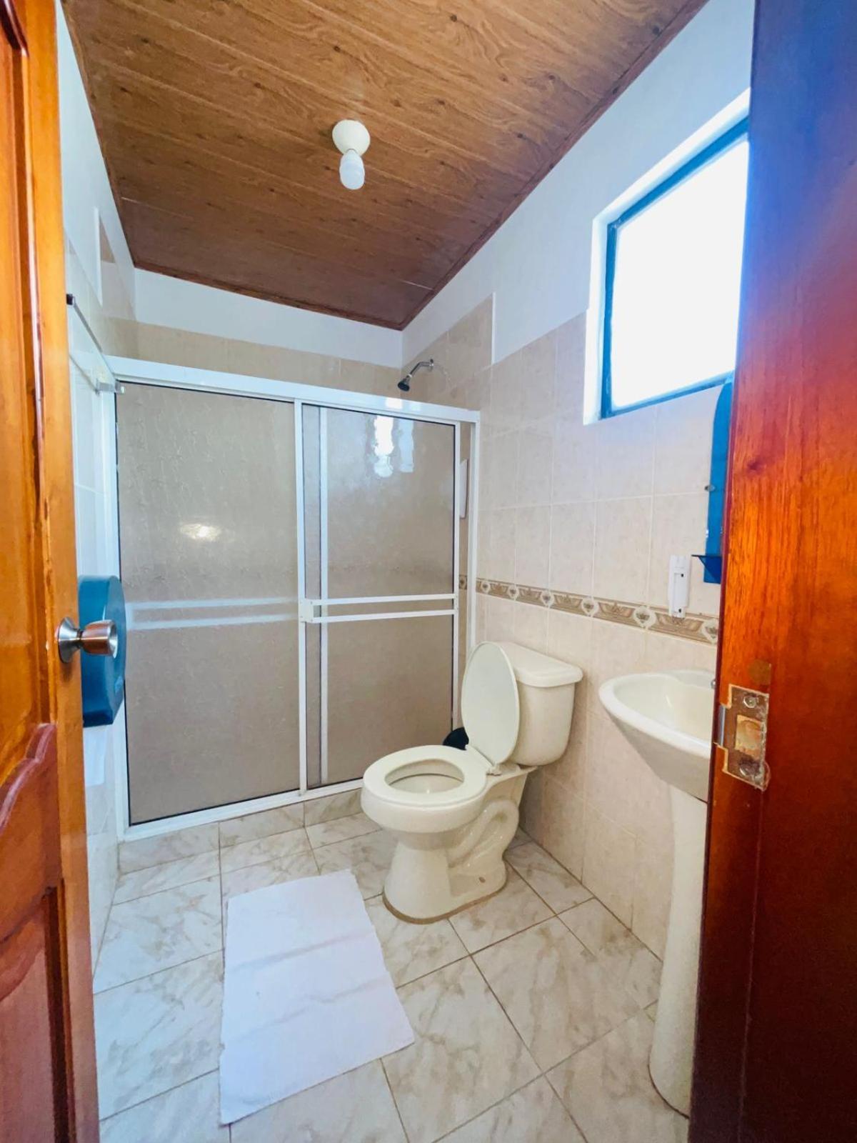 Casa Los Delfines Hotell Puerto Villamil Exteriör bild