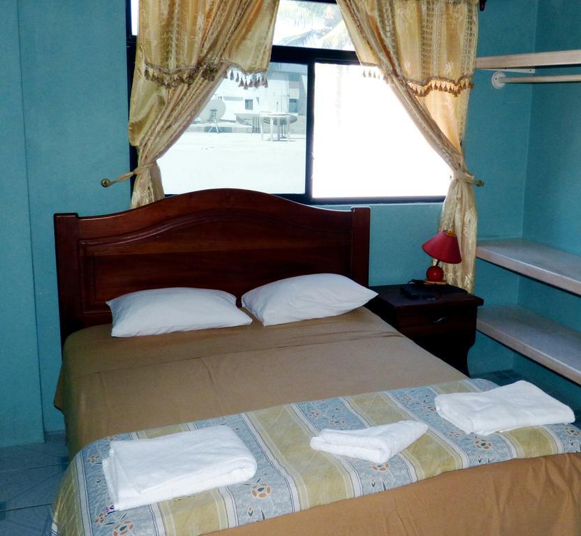 Casa Los Delfines Hotell Puerto Villamil Exteriör bild
